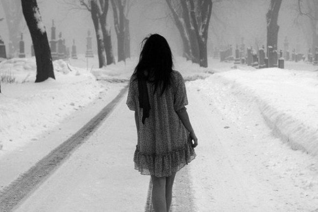 Черно Белые Фото Девушек Идущих