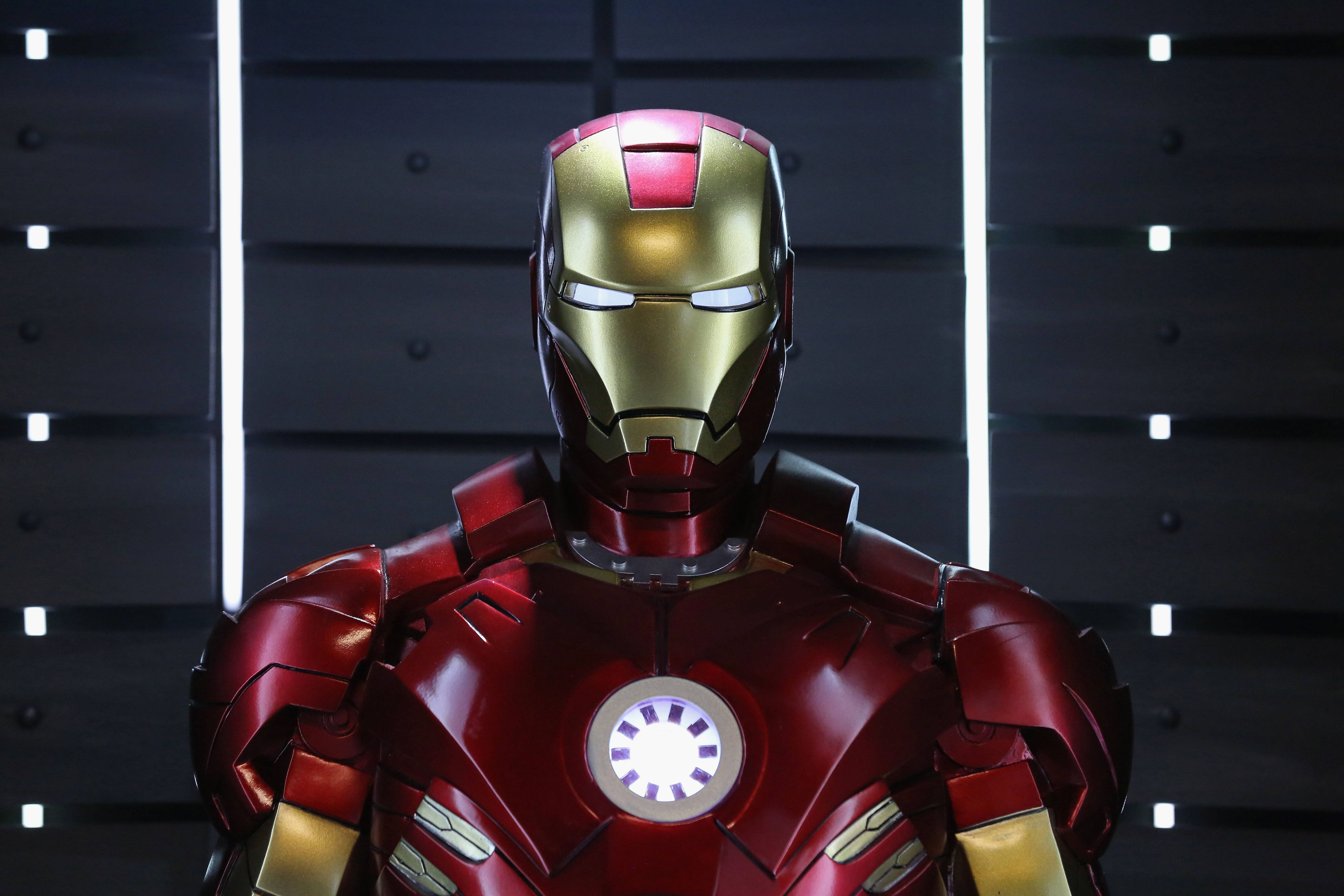 5 new man. «Железный человек» (Iron man, 2008). Mark 8 Железный человек.