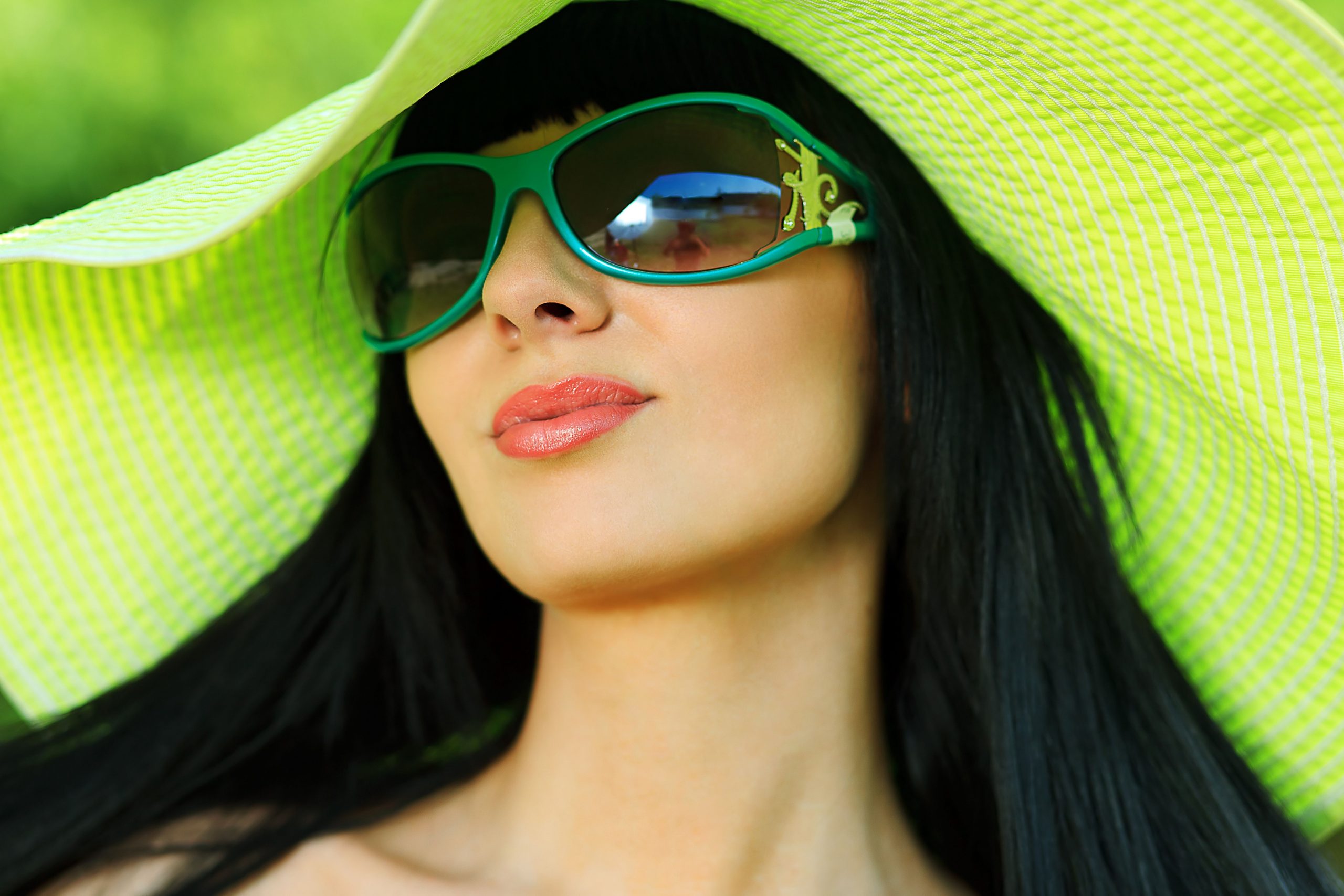 Красивые девушки в солнечных очках фото на аву